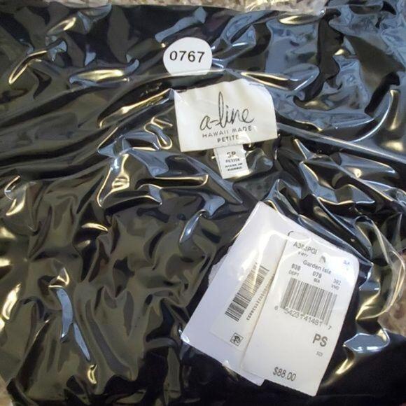 A-LINE Hawaii Made Petite Dress - Picture 4 of 4